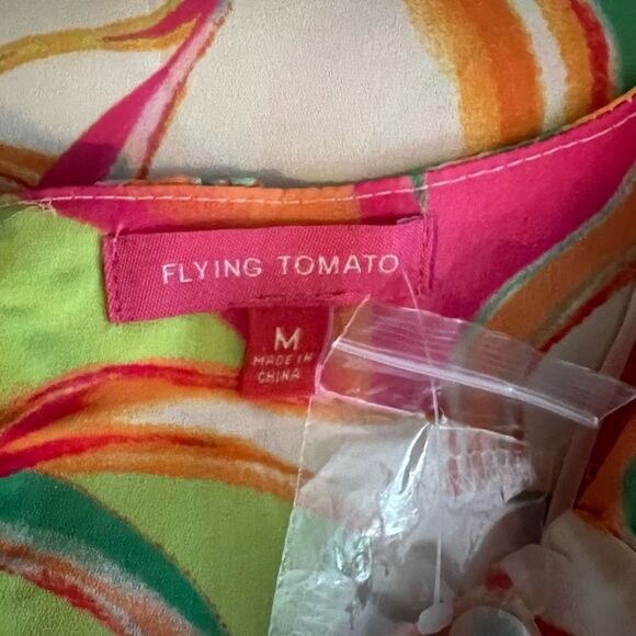 Flying Tomato Womens M Send A Postcard Woven Top
NWOT - Picture 9 of 10